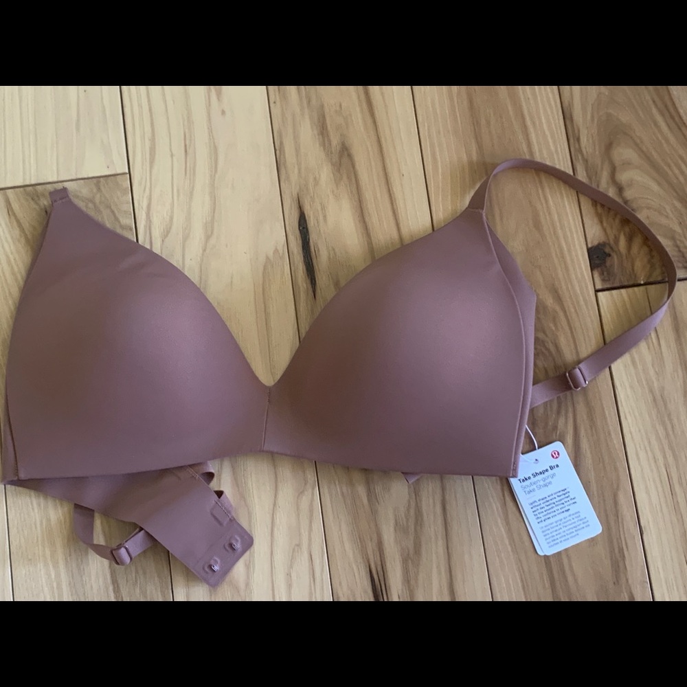Lululemon take shape bra